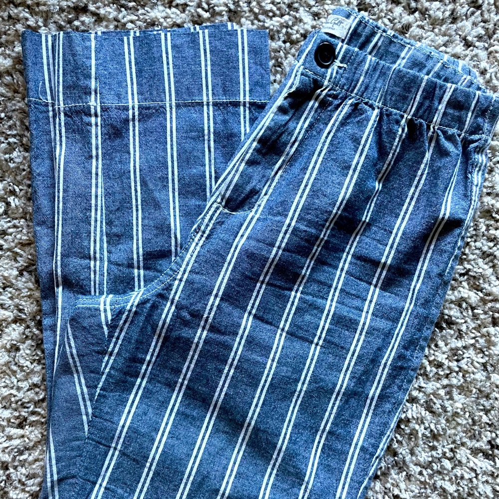 John Galt ((Brandy Melville)) stripped capris
